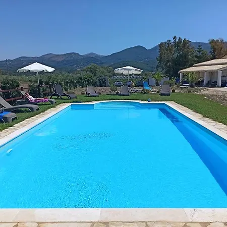 Casa de hóspedes Elli And Almiros Beach