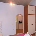 Elli Beach And Studios بيت ضيافة
