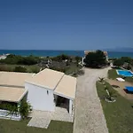 Elli Beach And Studios