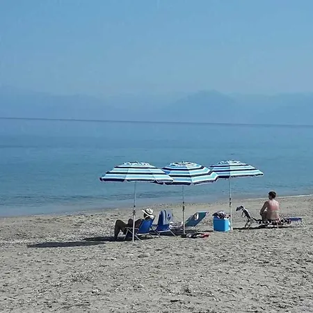 Elli And Almiros Beach