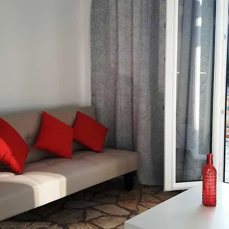 Elli And Almiros Beach