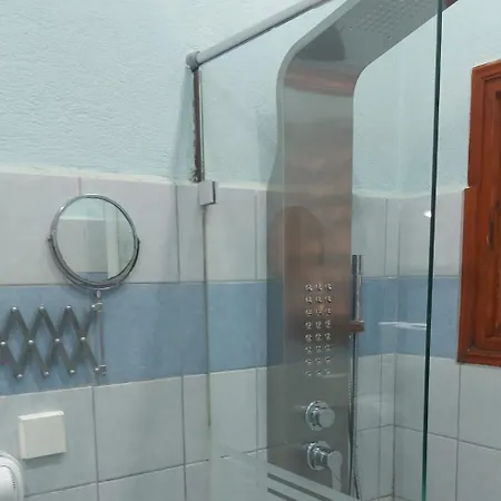 게스트하우스 Elli And 4*