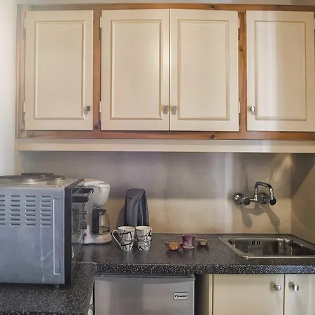 Elli And Almiros Beach