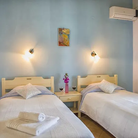 Elli And Almiros Beach