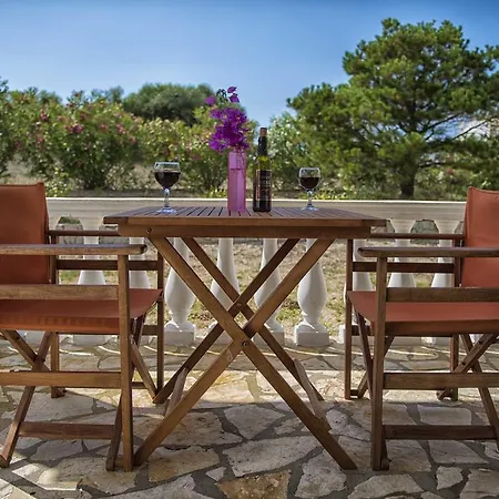 Elli And Almiros Beach