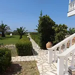Elli And Plage d'Almiros