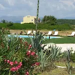 Elli And 4* Plage d'Almiros