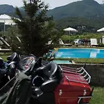 Elli And Plage d'Almiros