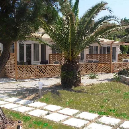 Vendégház Elli And Paralía Almirú