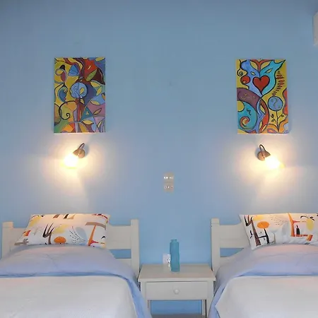 Πανσιόν έλλη στούντιος και 4*